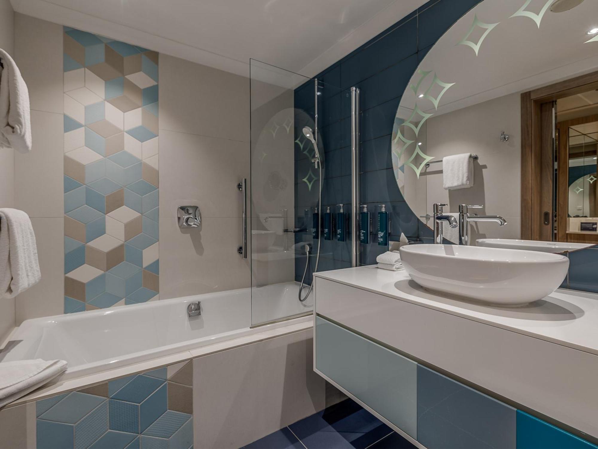 Terrace Spa Suite,1657145008:JPEG